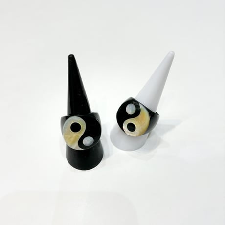 Vintage "yin-yang" shell design wood black ring