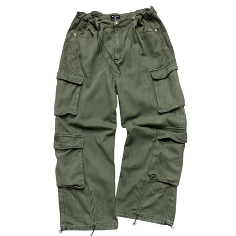 PRETTY LITTLE THING PLUS High gimmick wide cargo pants